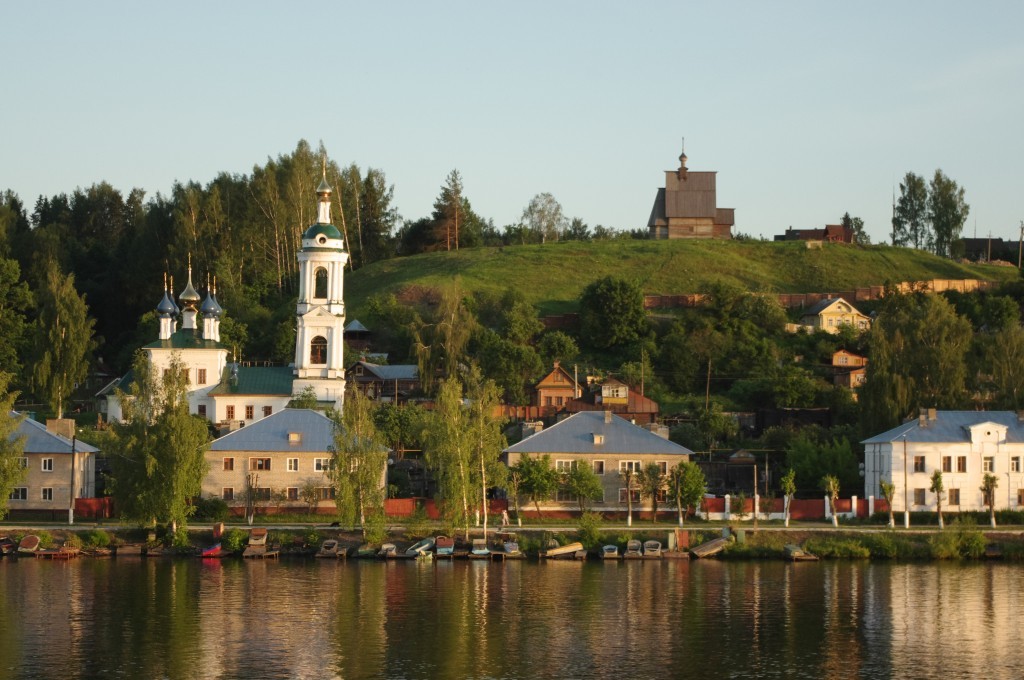 Ansicht_von_Pljos-Jun-2012.jpg