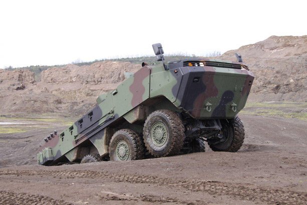 arma8x8_07.jpg