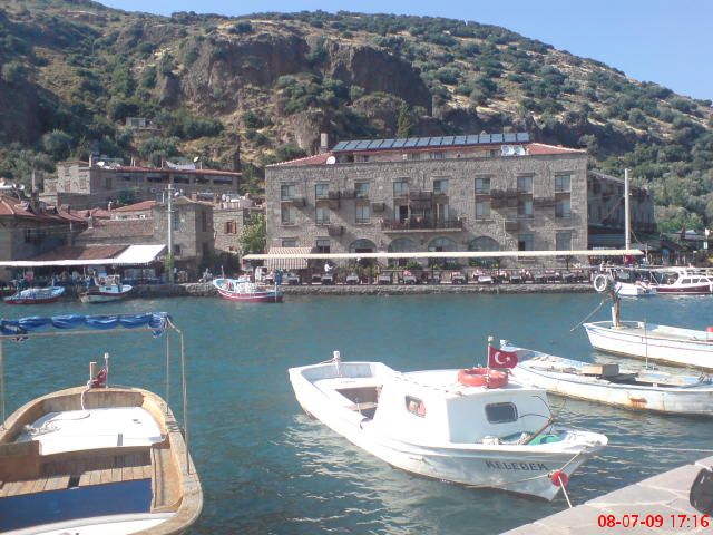 Assos1.jpg