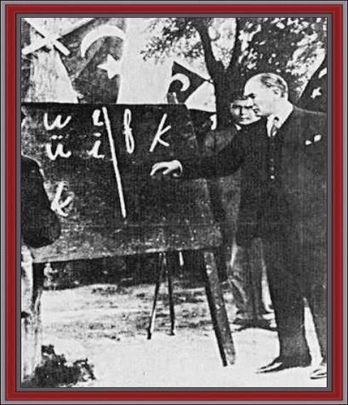 atatürk ve alfabe.jpg