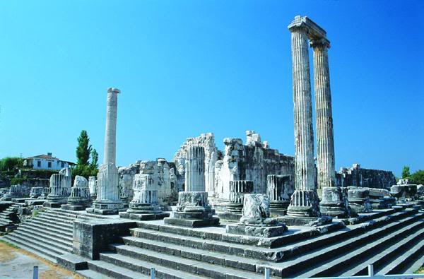 aydn-apollon-tapinagi.jpg