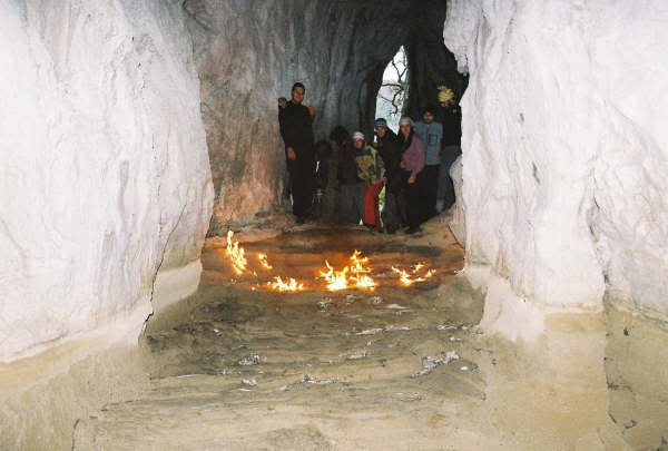 ayvaini25.jpg