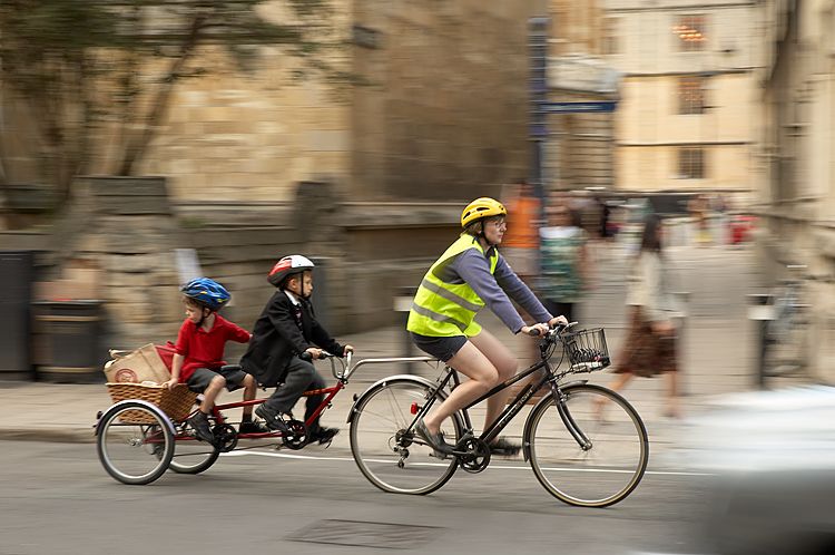 B 0028 Family_Ride_bicycle_cycle_trailer.jpg
