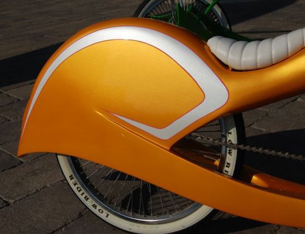 B 0070 Dunk Your Bike, Ride This Bicycle 2.jpg