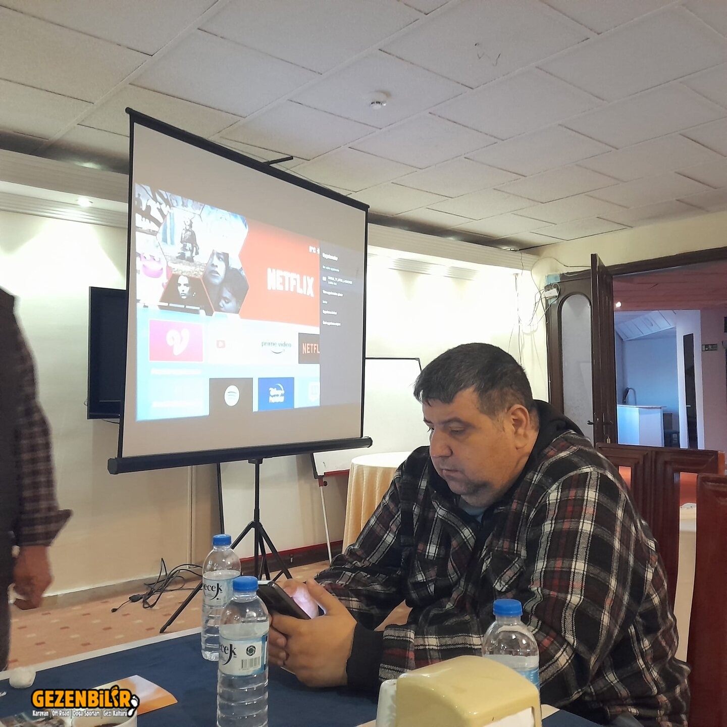 Ben dernek toplantısı.jpg