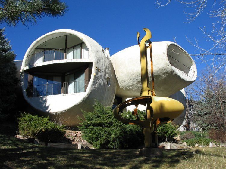 boulder_mushroom_house_back[1].jpg