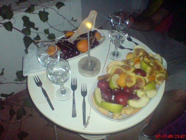 Bozcaadada dostlarla.jpg