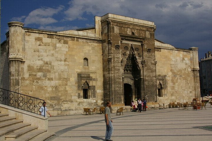 Buruciye Medresesi.jpg