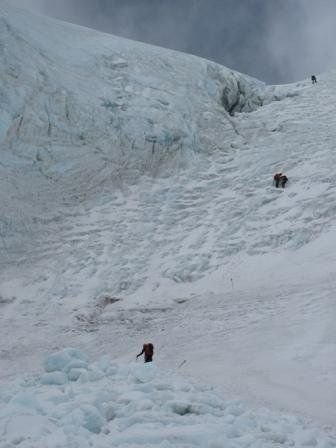 Camp 1 - ?cefall - Makalu Nisan 2010.jpg