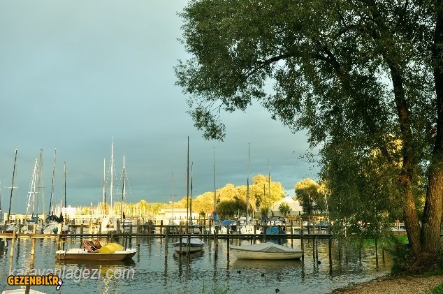 Chiemsee gölü akşam vakti.jpg