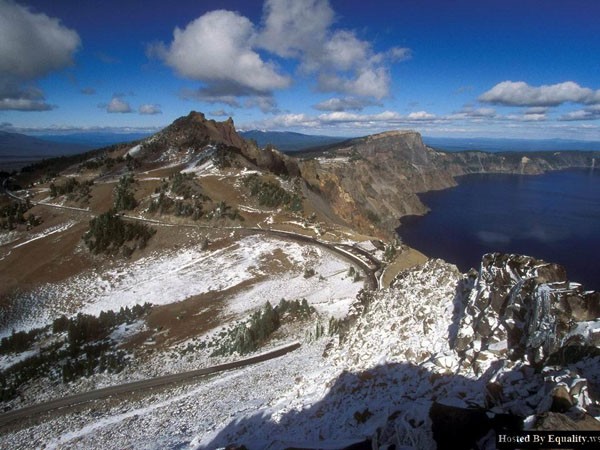 Crater Lake View Point, Oregon.jpg