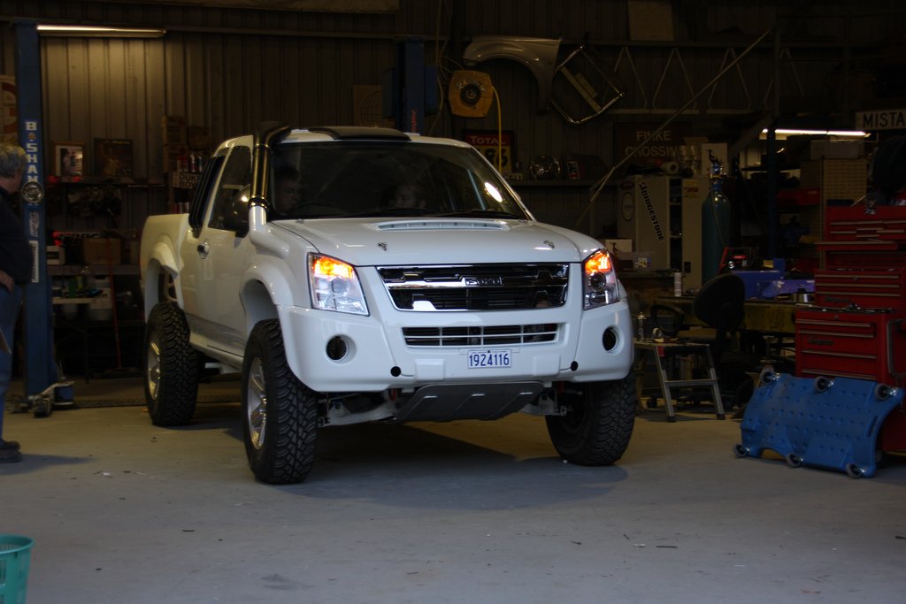 D-Max 12.jpg