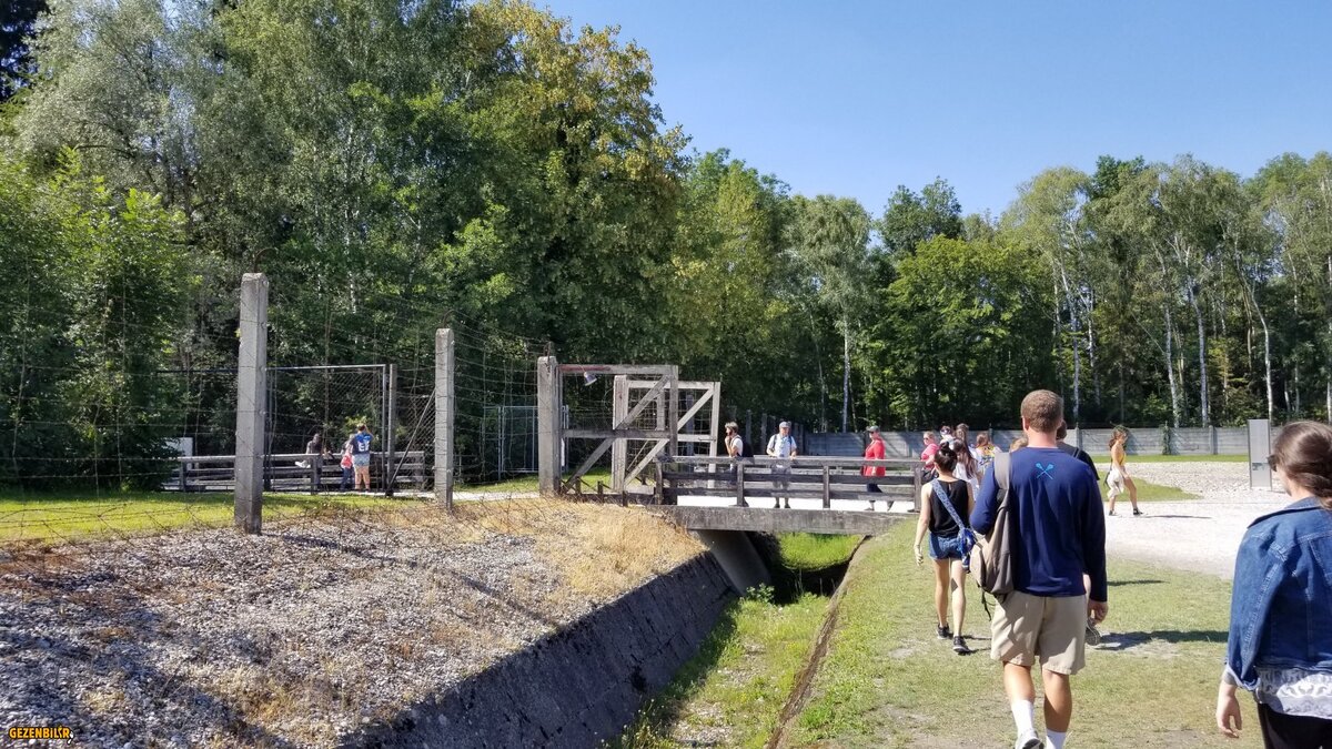 Dachau (1).jpg