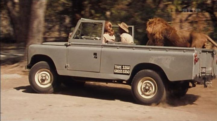 Daktari_LandRover.jpg