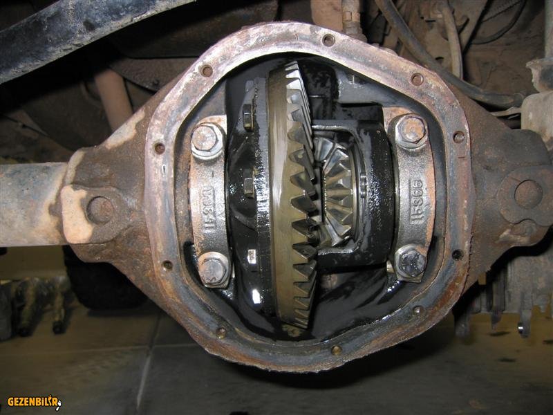 dana_44_rebuild005.jpg