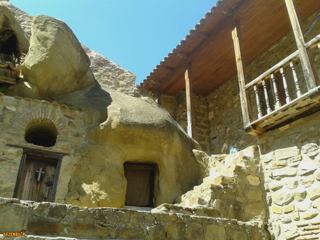 DAVID GAREJI MANASTIRI 2.jpg