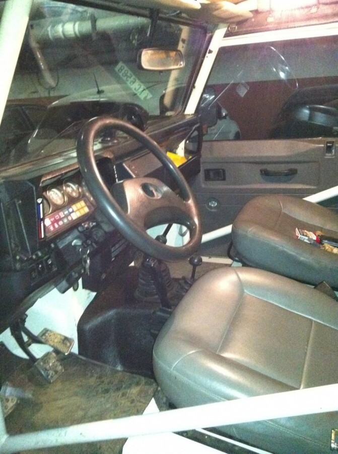 DEf90Interior.jpg