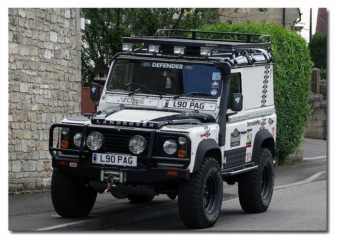 defender 90 320.JPG