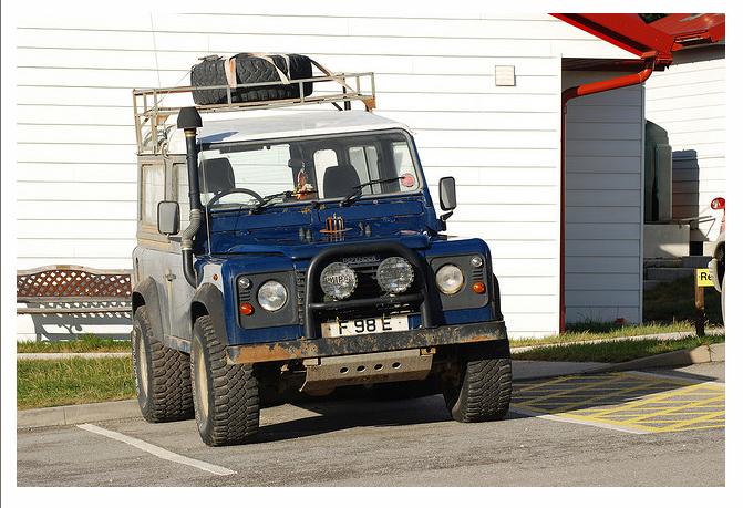 defender 90 369.JPG