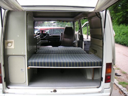 Ford Transit-1-arka.jpg