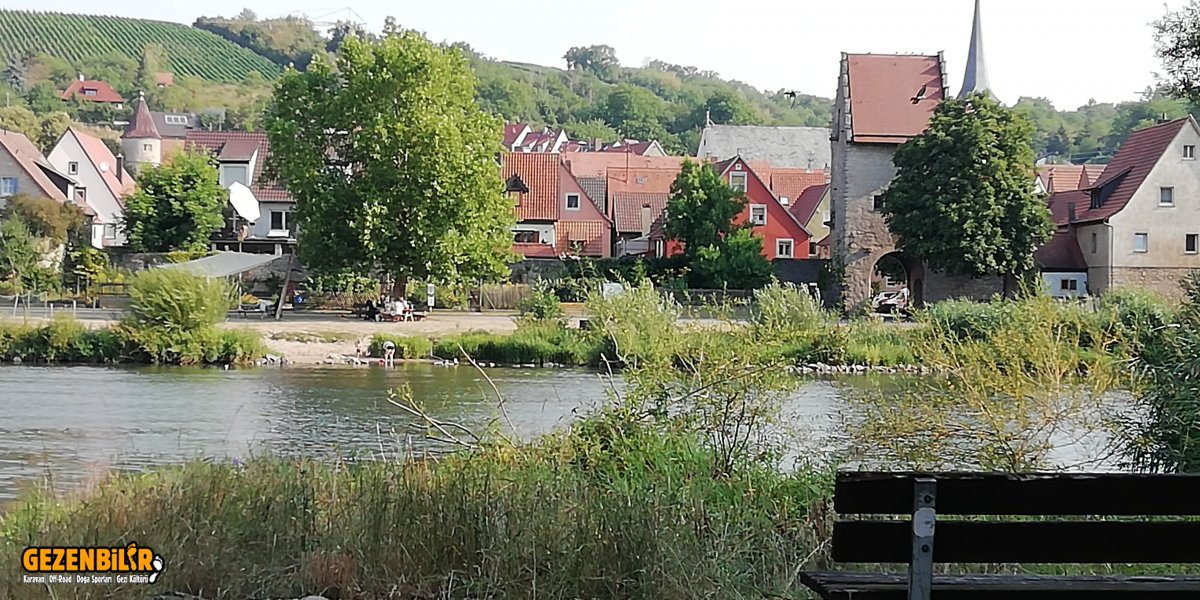 Frickenhausen 1.jpg