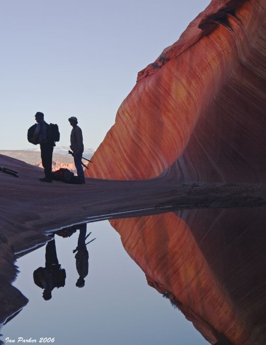 G 00041 The Wave photograpers.jpg