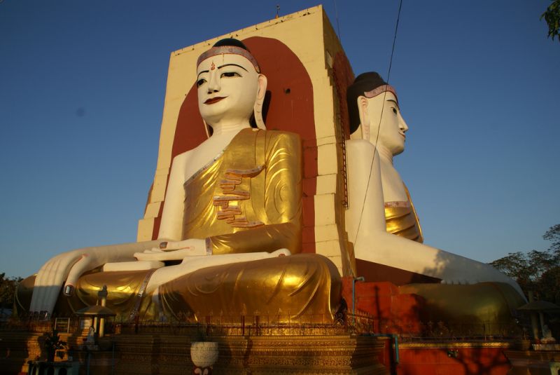 G 00092 Giant Buddha statues in the warm evening light.  Bago - Myanmar - Burma.jpg