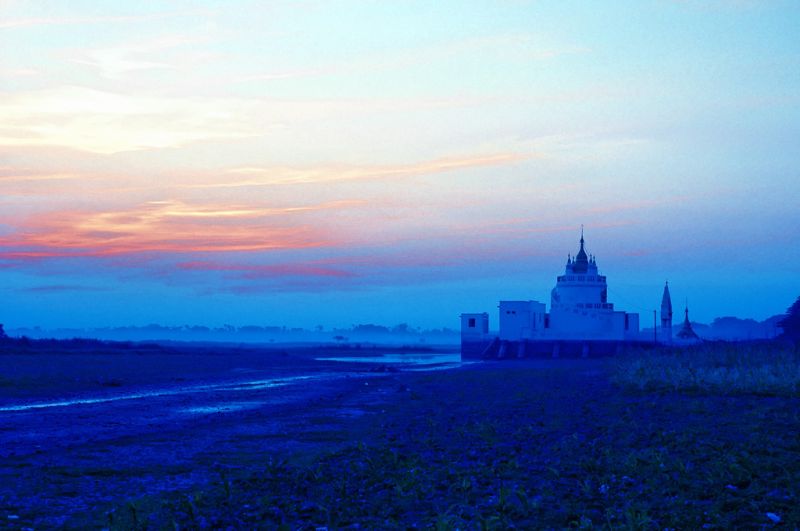 G 00095  Sunset. Amarapura Myanmar - Burma, January 21. 2007.jpg