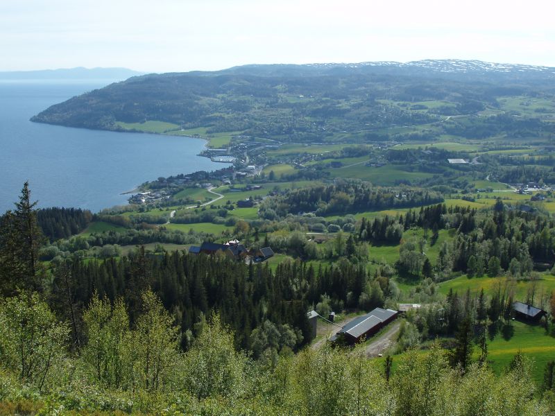 G 00118 Leksvik-village-Norway.jpg