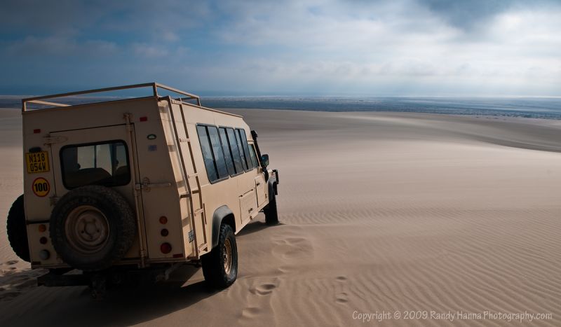 G 00126 Skeleton Coast, Namibia,  looking toward the ocean.jpg