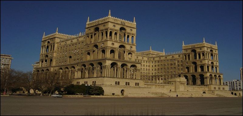 G 00180 Y Azer Square Azerbajian.jpg