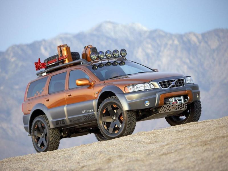 G_00131_rv_in_the_safari__2005_Volvo_cx_70.jpg