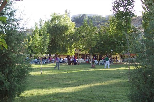 Göl k?y?s?nda park.jpg