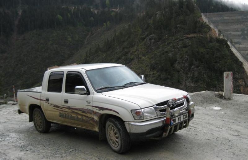 hilux.jpg