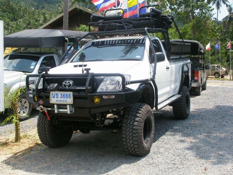 HILUX.jpg