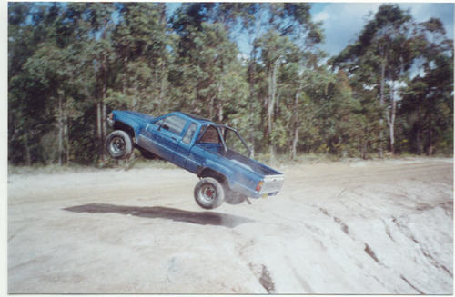 hiluxair1.jpg