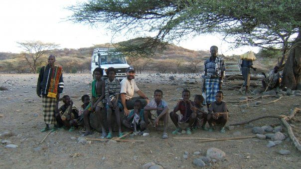 HZJ70 and people.jpg