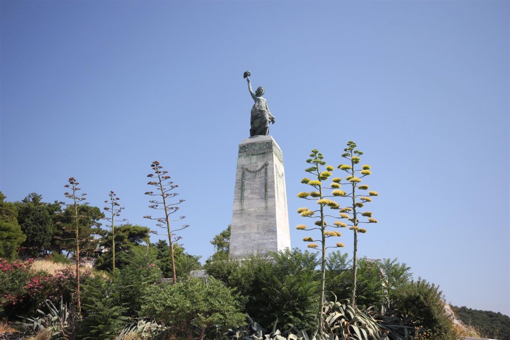 IMG_0077 (Large).JPG