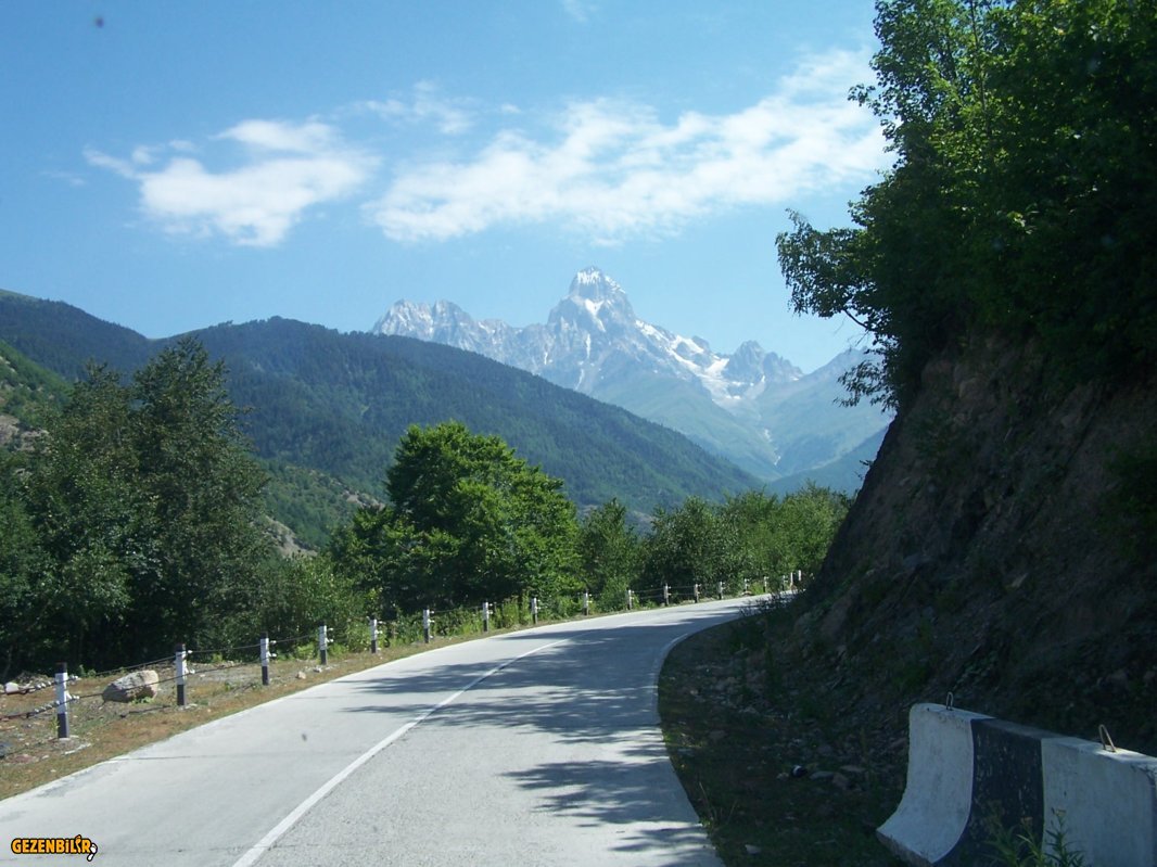 KAFKASLAR-USHBA DAGI.JPG