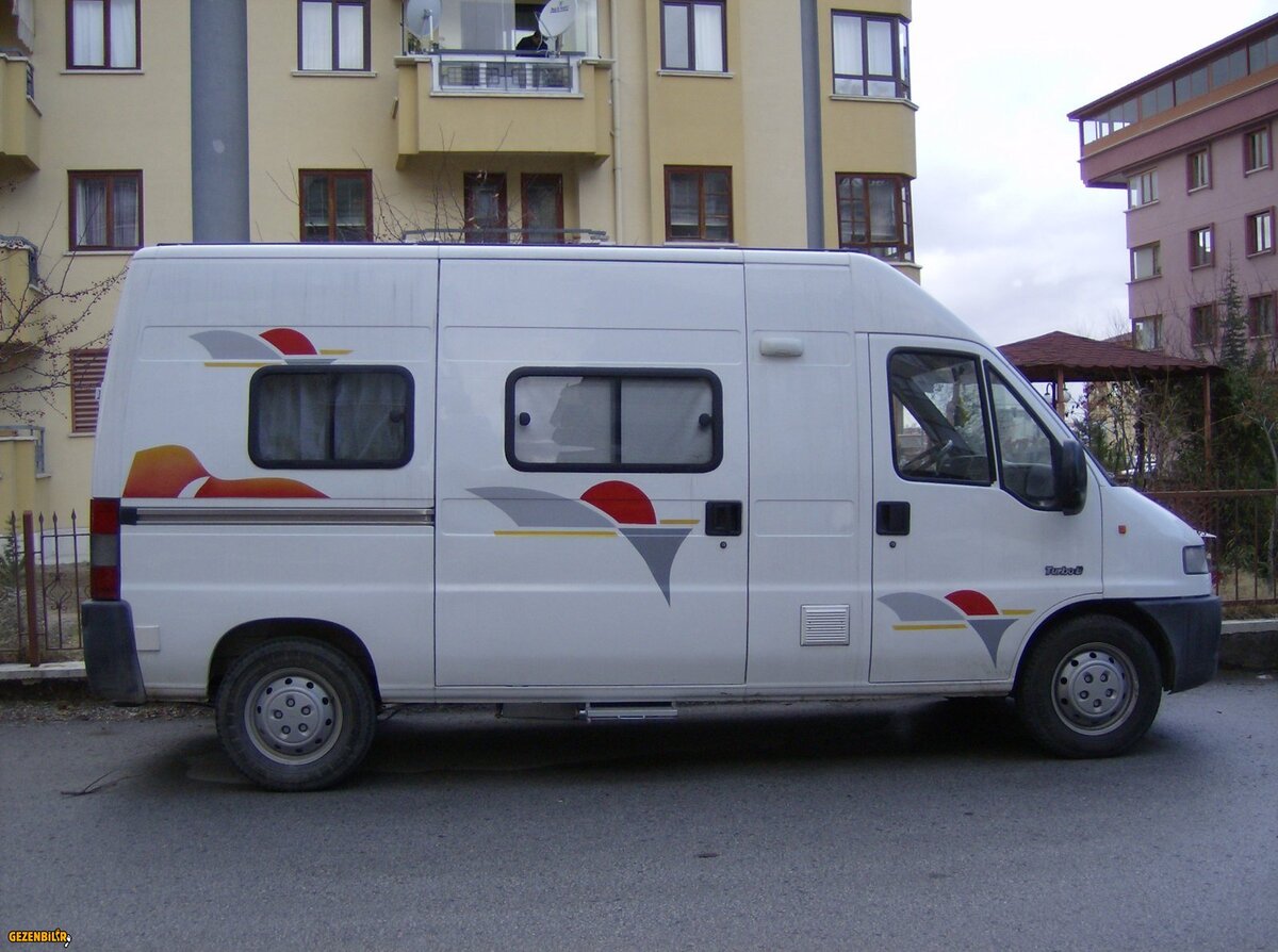 Karavan 1.jpg