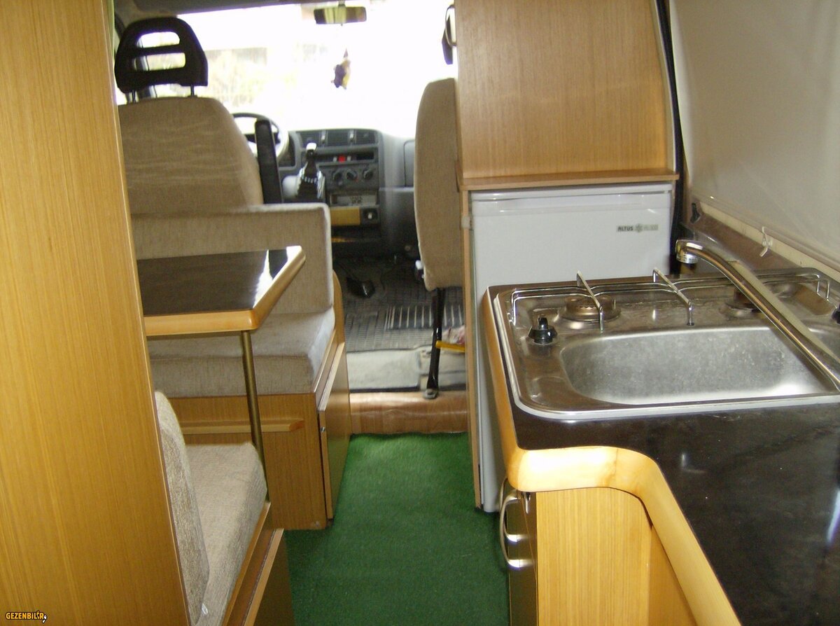 Karavan 3.jpg