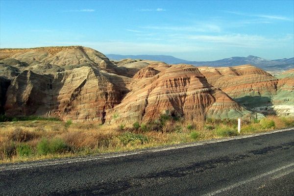 kayalar.jpg