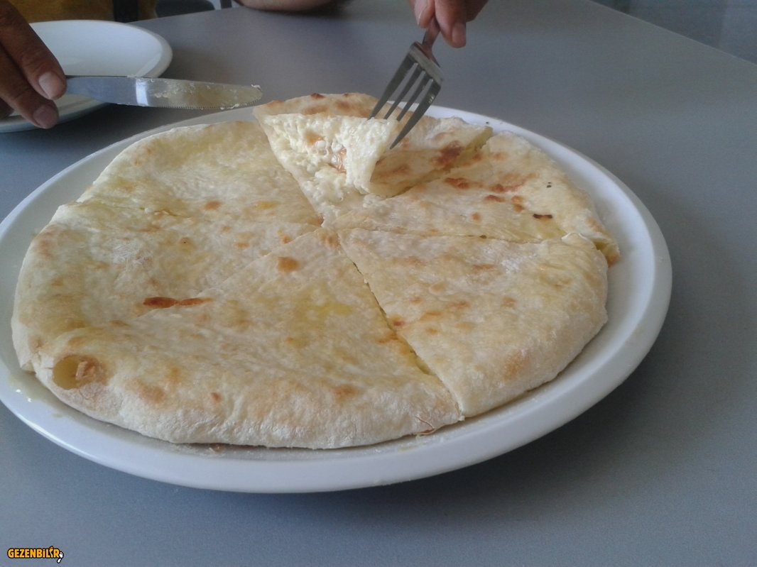 KHACHAPURI.jpg