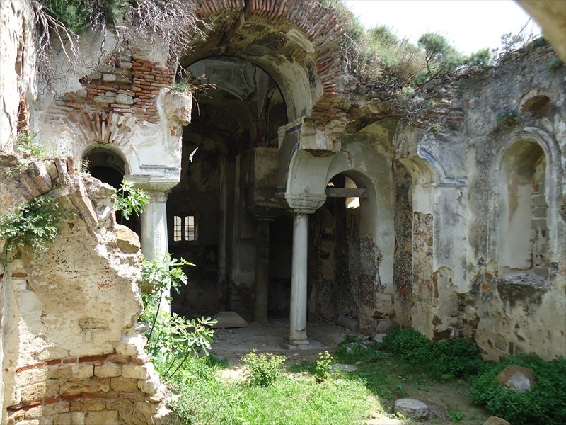 kilise2.jpg