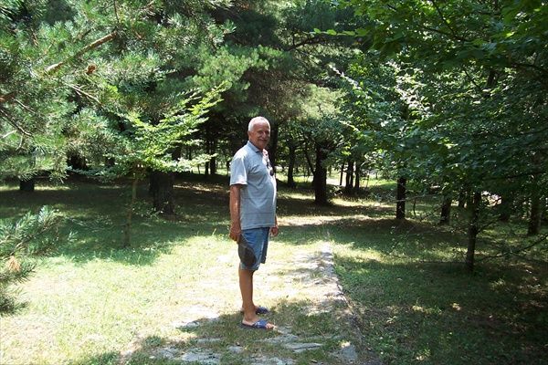 Koru tesislerinde yürüyü?.jpg