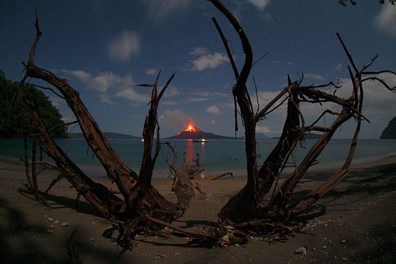 krakatau- 13-07-09.jpg