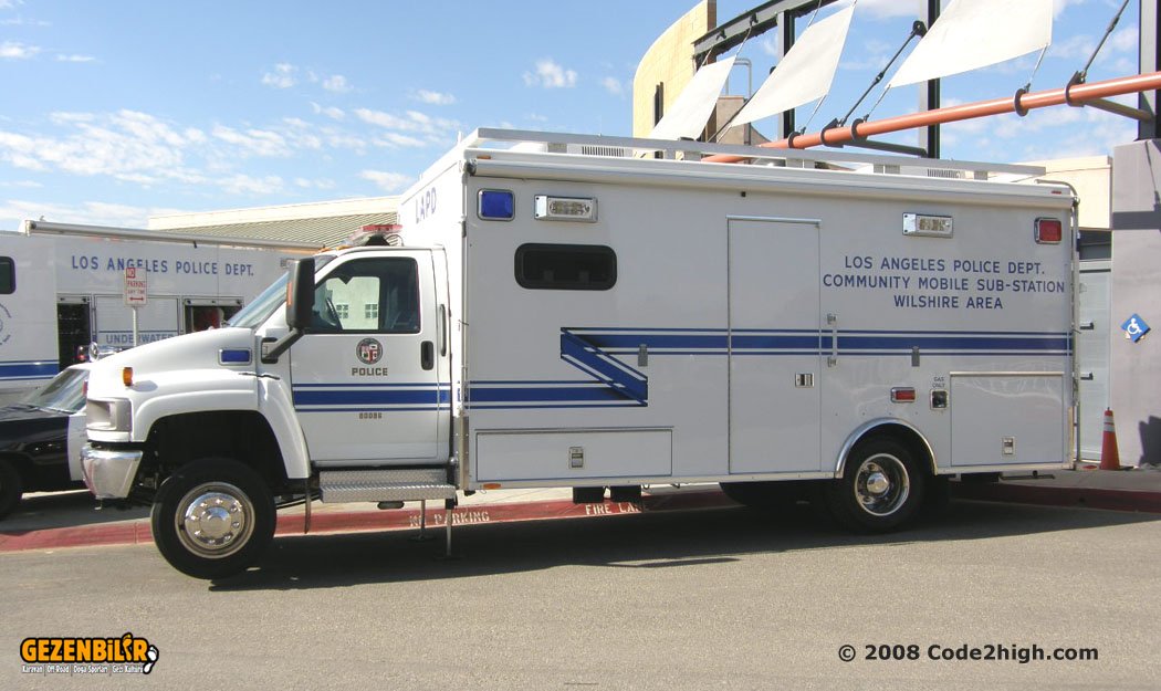 lapd_community_mobile_1.jpg
