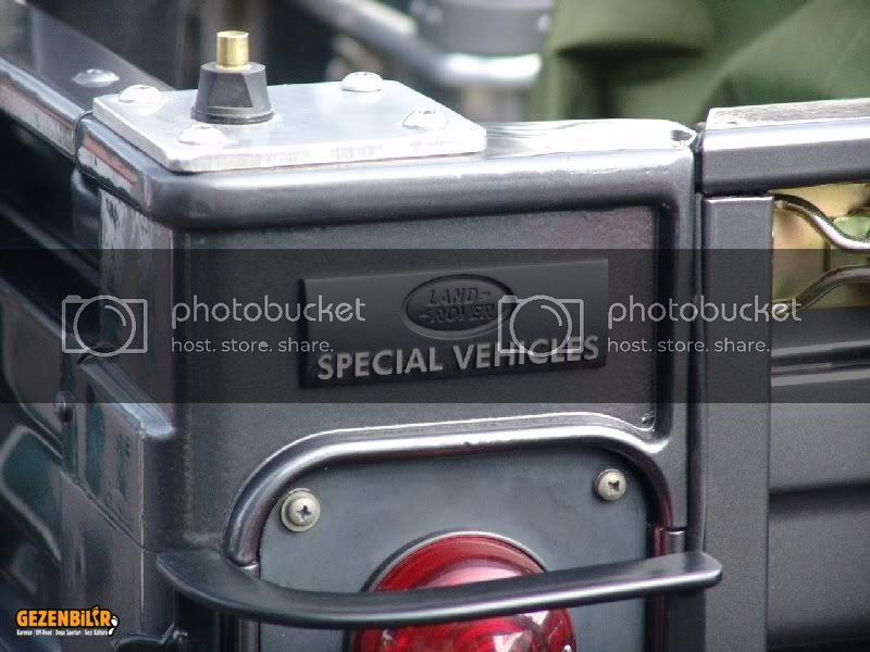 LCLandrover37.jpg