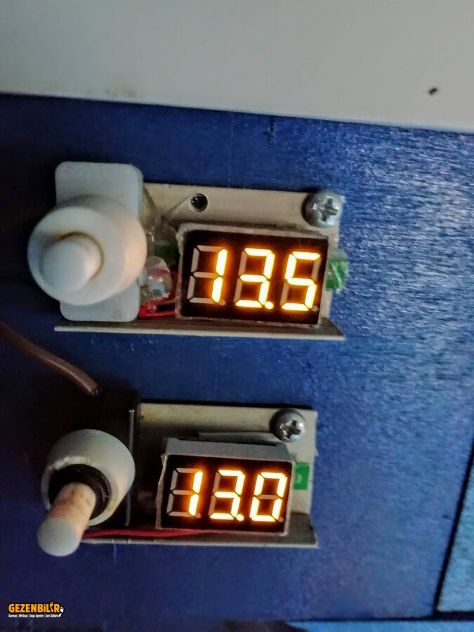 Led Voltmeter