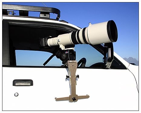 Lens-on-car-door-with-door-bracket.jpg